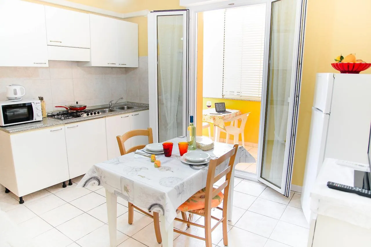 Casa Vacanze Cau Alghero 0*,